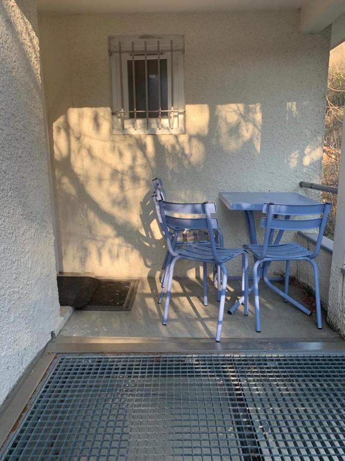 Domene Studio Terrasse Parking Appartement Buitenkant foto